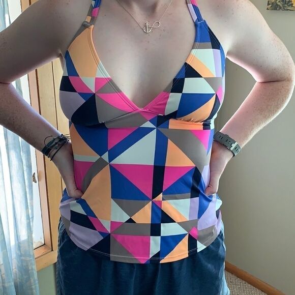 EUC WOMEN’S ATHLETA MEDIUM SWIM TANKINI - Picture 1 of 7